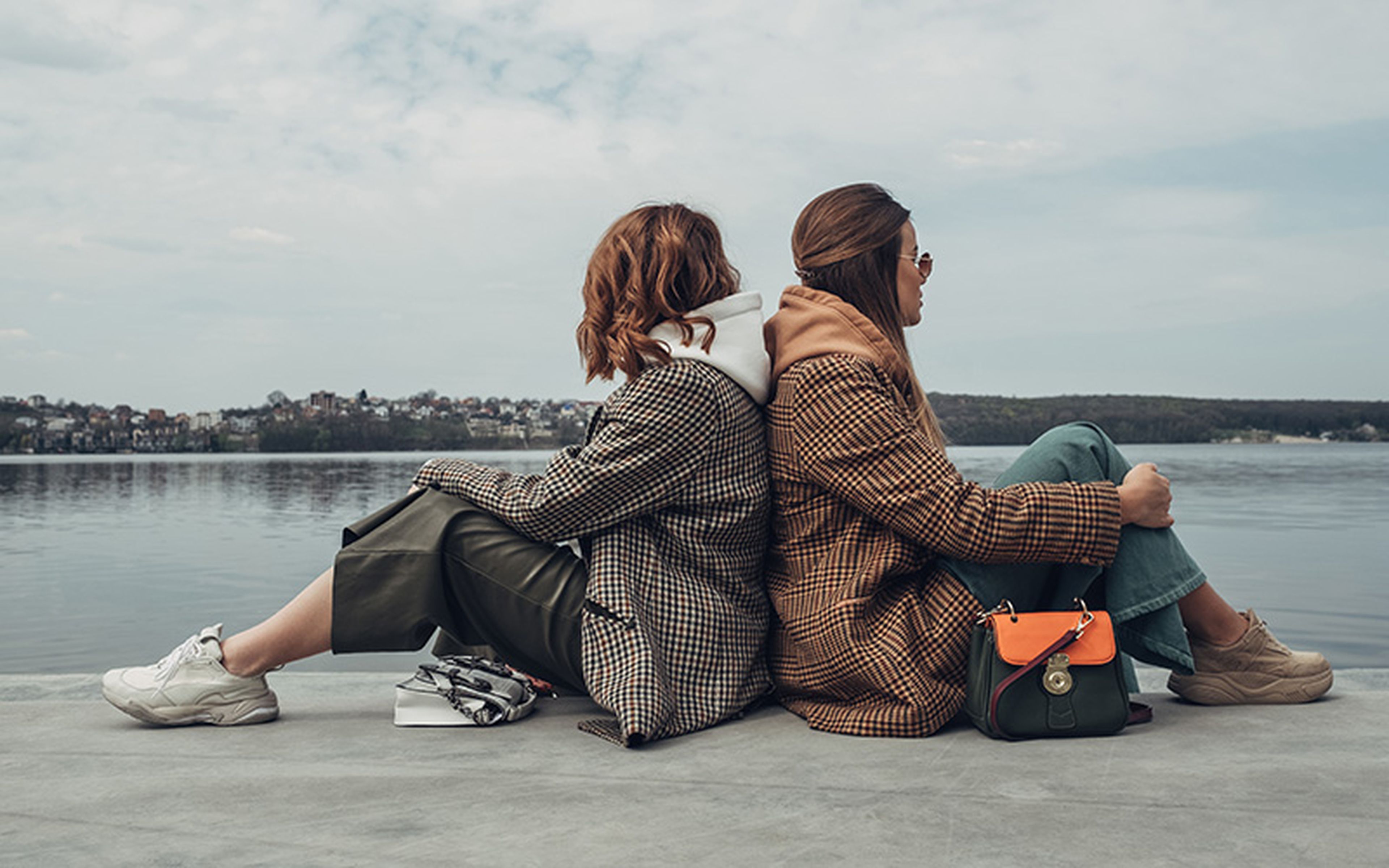 Belts may be tightening worldwide, but not for the top brands in fashion and accessories. This sector is no stranger to creating its own trends and is currently growing thanks to inflation's reduced effect on luxury goods and forecasts of lucrative exports to China.