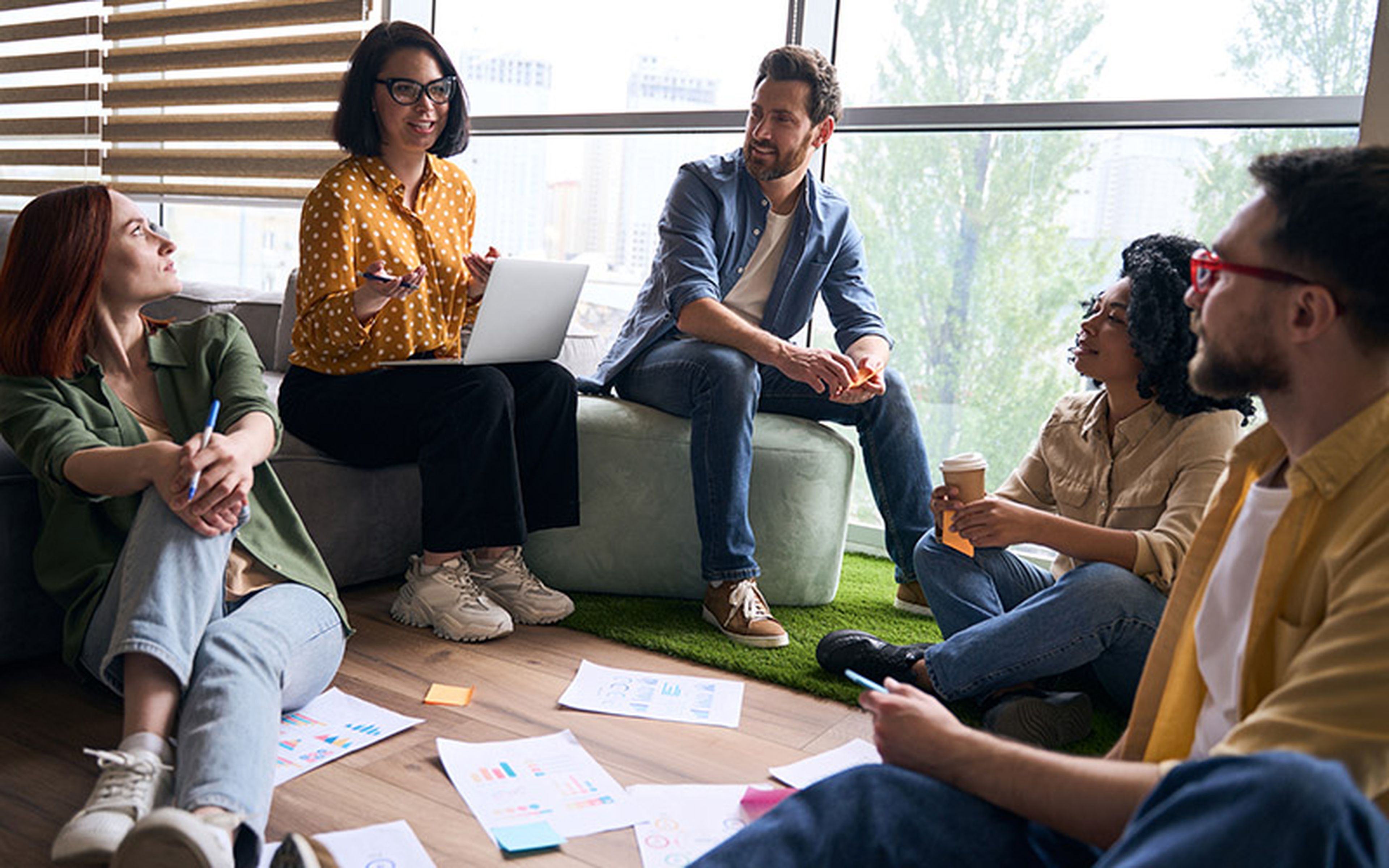 The purpose of an IPMS is to make administration easier and more reliable for both IP specialists and non-specialists. To keep their strategies on track, users need access to regulatory updates and a way to act upon them.